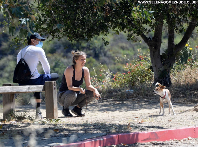 Alicia Silverstone No Source Posing Hot Beautiful Babe Paparazzi