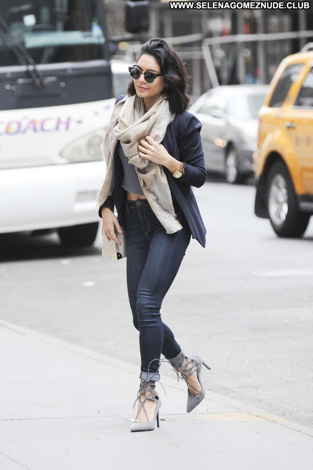 Vanessa Hudgens No Source  Nyc Posing Hot Jeans Beautiful Babe