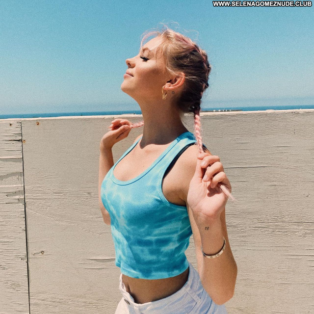 Jordyn Jones No Source Beautiful Posing Hot Celebrity Babe Sexy