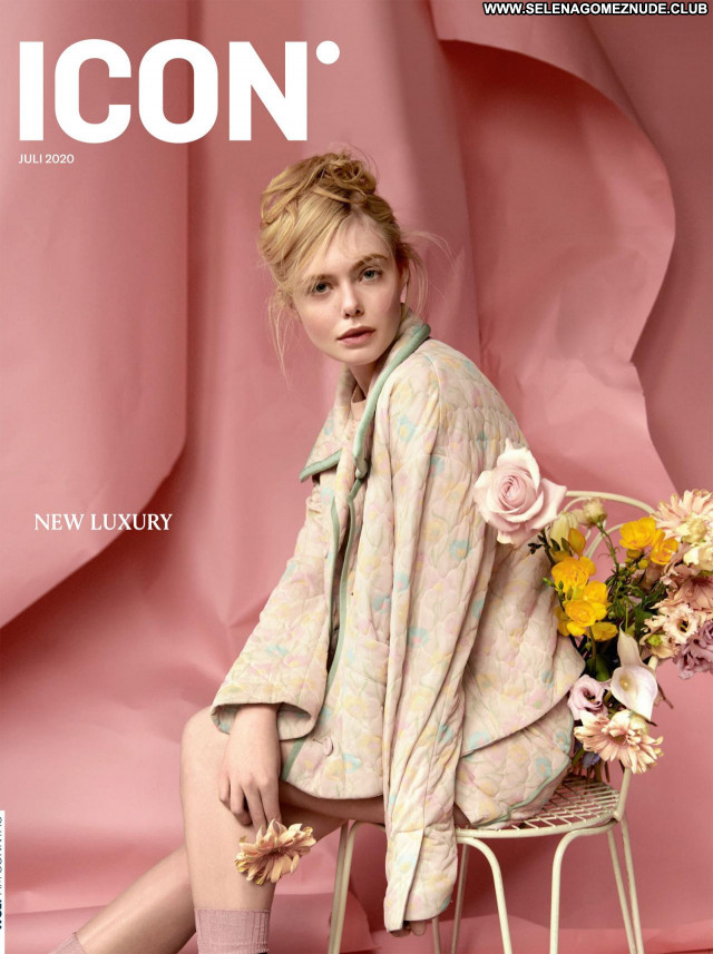Elle Fanning No Source Sexy Posing Hot Celebrity Babe Beautiful