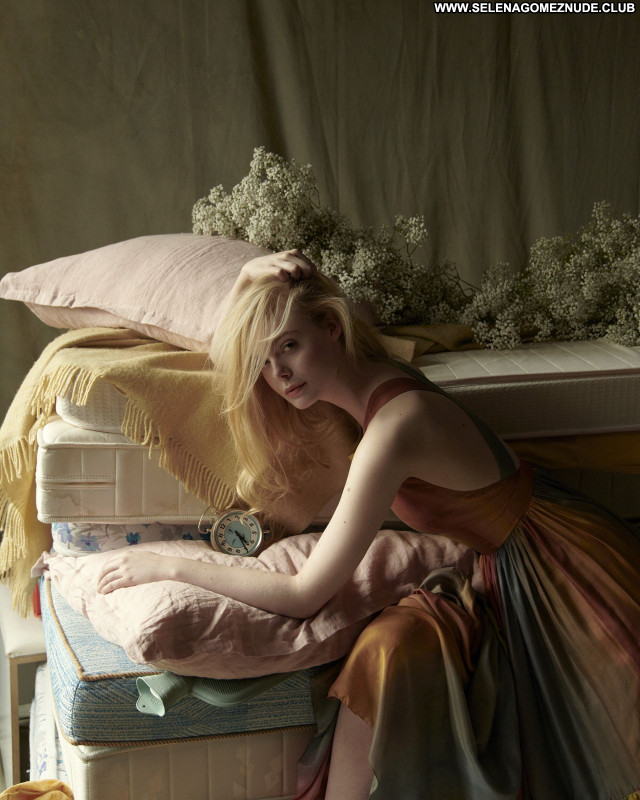 Elle Fanning No Source Celebrity Sexy Posing Hot Babe Beautiful