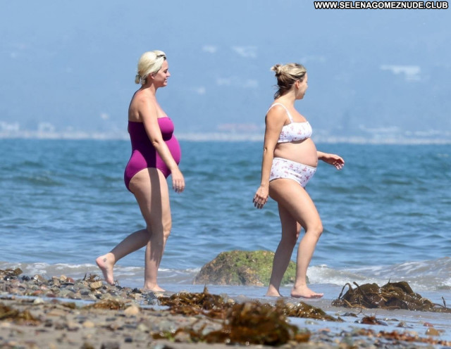 Katy Perry The Beach In Malibu Beautiful Paparazzi Celebrity Babe