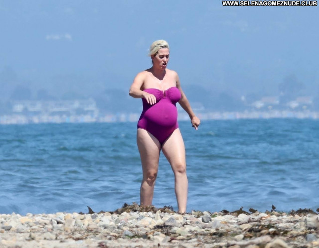 Katy Perry The Beach In Malibu Beautiful Celebrity Paparazzi Babe
