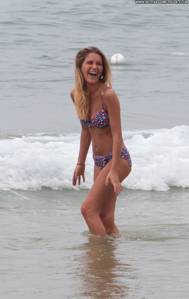 Gemma Oaten The Beach Italy Bikini Beautiful Beach Candids Posing Hot