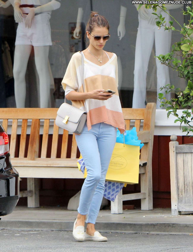 Alessandra Ambrosio No Source  Paparazzi Posing Hot Babe Jeans