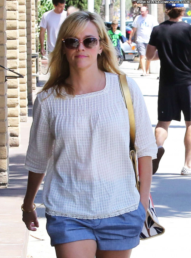 Reese Witherspoon No Source Babe Paparazzi Celebrity Beautiful Posing