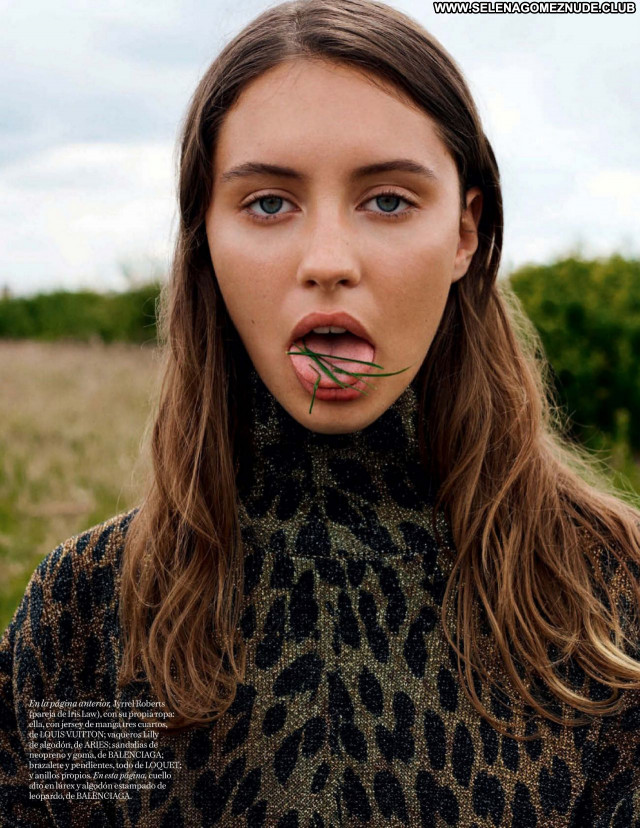 Iris Law No Source Posing Hot Celebrity Babe Beautiful Sexy