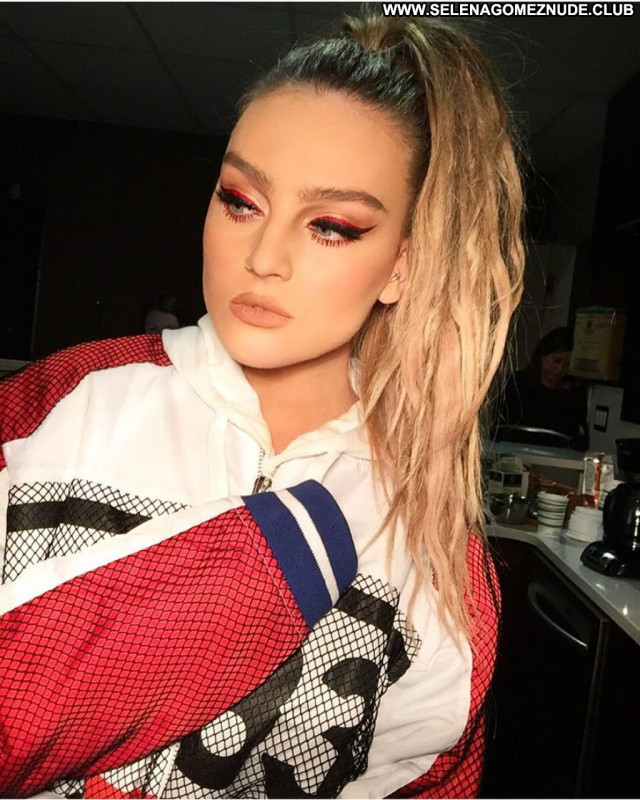 Perrie Edwards No Source Celebrity Sexy Babe Beautiful Posing Hot