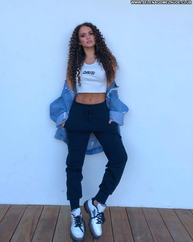 Madison Pettis No Source Beautiful Babe Sexy Posing Hot Celebrity