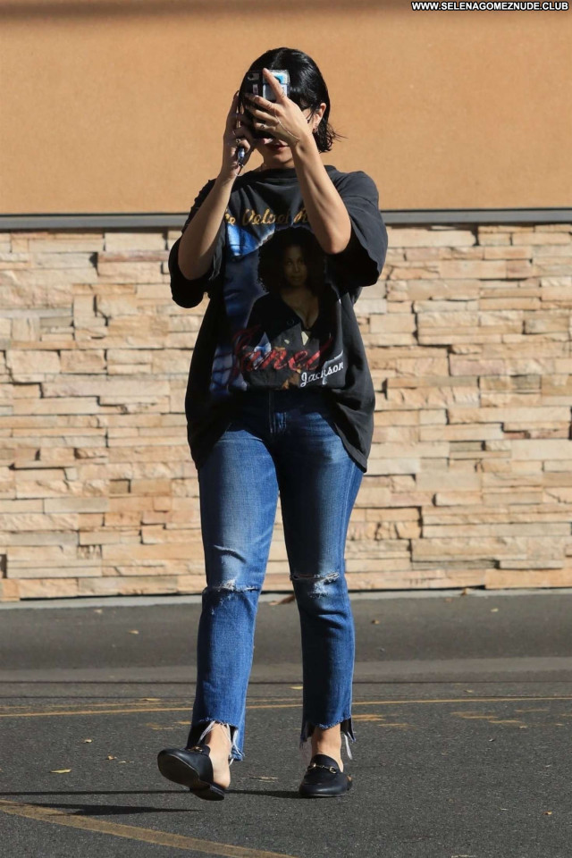 Vanessa Hudgens Studio City Paparazzi Babe Celebrity Posing Hot