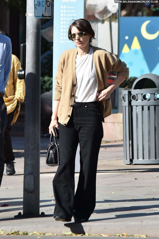 Rooney Mara Los Angeles  Paparazzi Celebrity Beautiful Posing Hot Babe