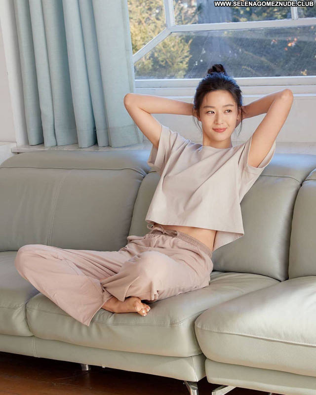 Jun Ji No Source Posing Hot Babe Celebrity Beautiful Sexy
