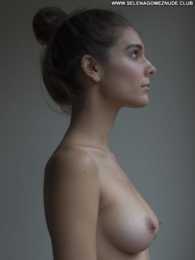 Caitlin Stasey Fappening Celebrity Posing Hot Beautiful Babe
