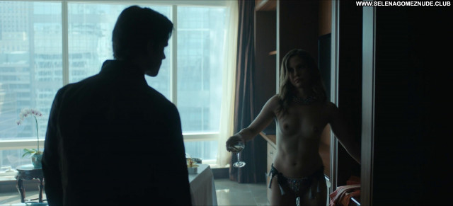 Jennifer Krukowski Titans  Posing Hot Babe Topless Celebrity