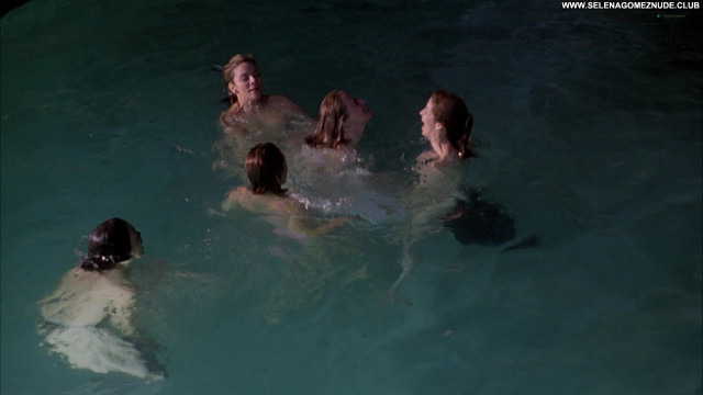 Cynthia stevenson topless