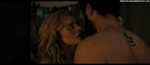Samantha weaving nude