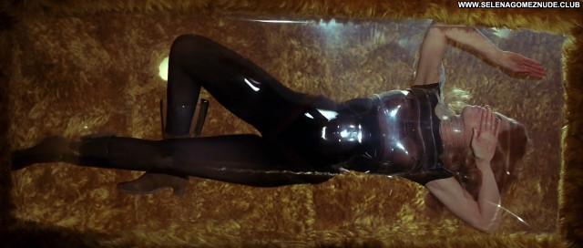 Jane Fonda Barbarella Babe Nude Scene Nude Posing Hot Hd Beautiful