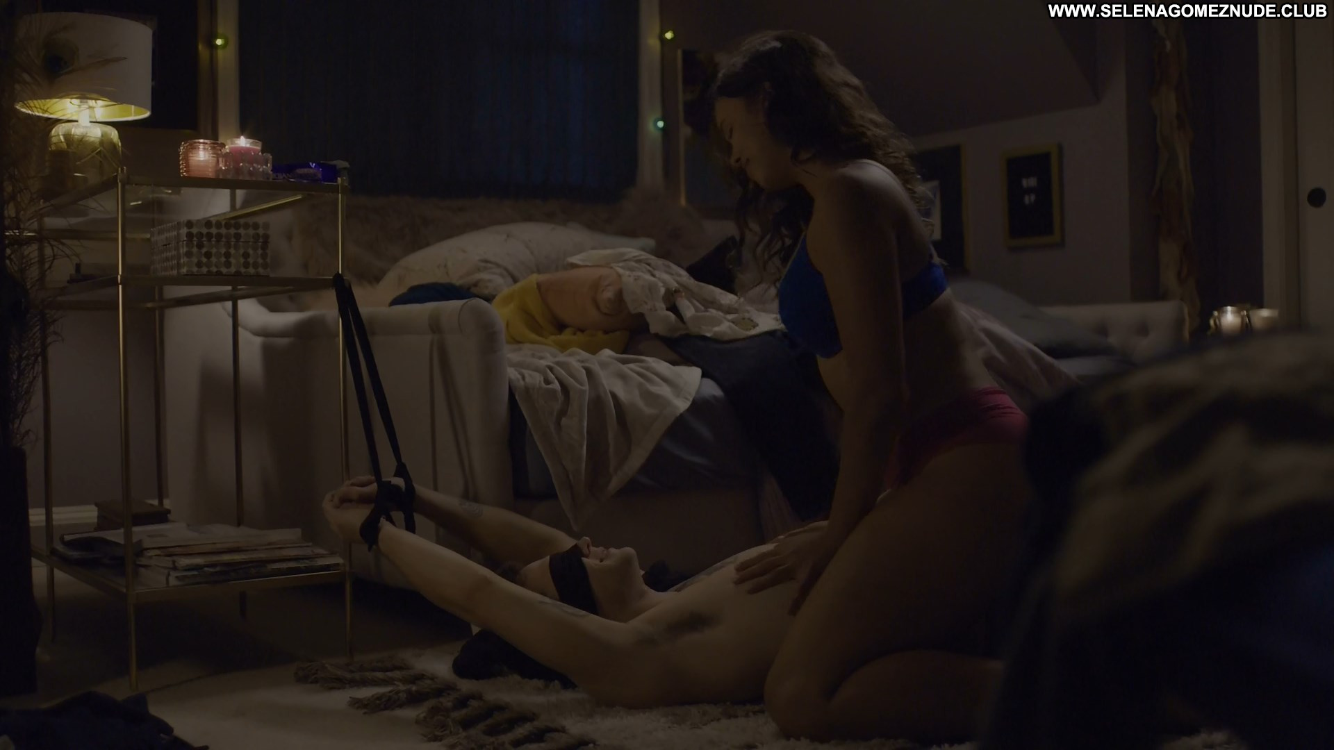 13 Reasons Why S03e03 Alisha Boe Posing Hot Topless Babe Hd Nude Nude Scene Celeb...